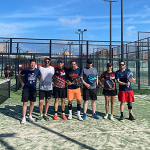 AURÉLIEN R. CHOSE ALICANTE FOR ORGANIZING A PADEL CAMP DURING A SPECIAL EVENT: A BIRTHDAY CELEBRATION, HIS FRIEND’S 40TH BIRTHDAY!