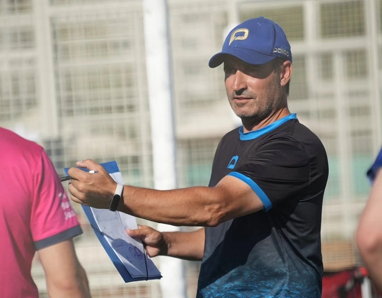 MARIANO LLANOS, ITALIAN-ARGENTINIAN PADEL COACH IN BARCELONA